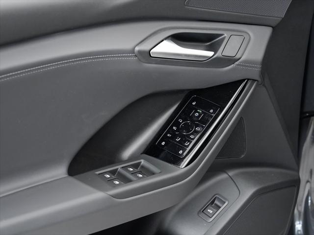 new 2025 Audi Q6 e-tron car, priced at $71,405