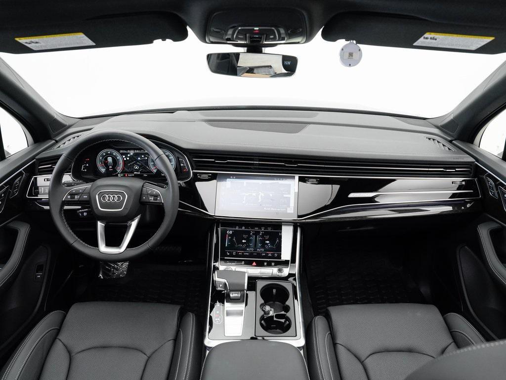 new 2025 Audi Q7 car, priced at $82,160