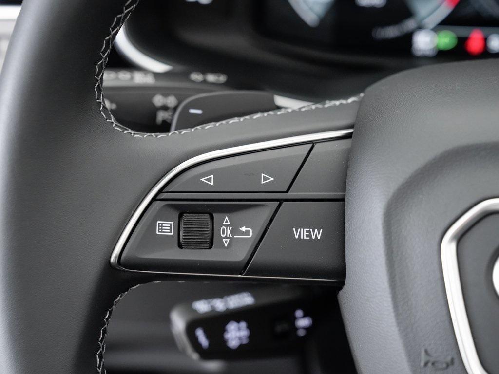 new 2025 Audi Q7 car, priced at $82,160