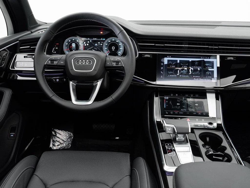 new 2025 Audi Q7 car, priced at $82,160