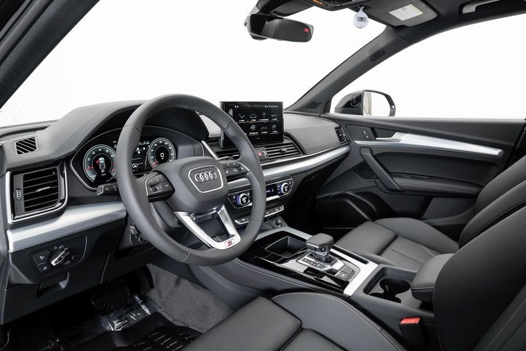 new 2024 Audi Q5 car, priced at $60,600