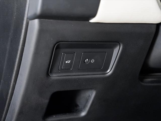 used 2022 Land Rover Discovery car, priced at $42,750