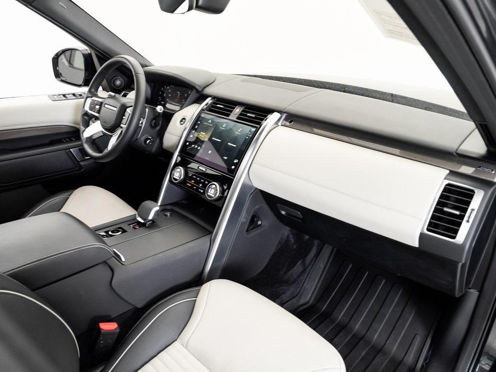 used 2022 Land Rover Discovery car, priced at $40,999