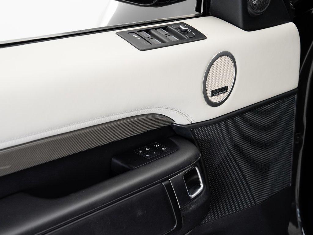 used 2022 Land Rover Discovery car, priced at $40,999