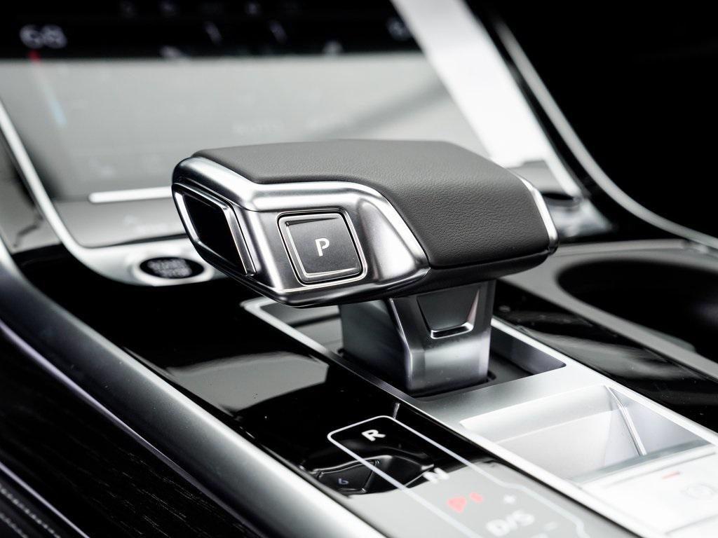 new 2026 Audi Q8 car