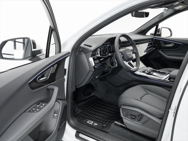 new 2025 Audi Q7 car, priced at $77,695