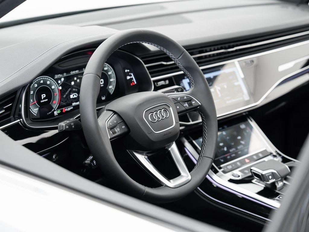used 2025 Audi Q7 car, priced at $61,995