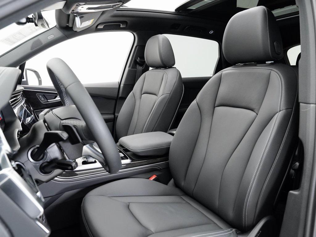 used 2025 Audi Q7 car, priced at $61,995