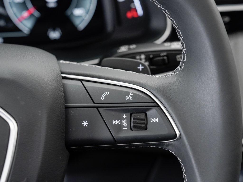 used 2025 Audi Q7 car, priced at $61,995