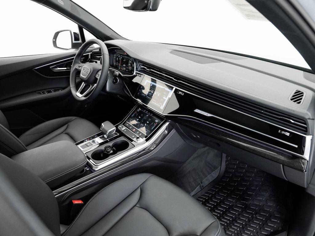 used 2025 Audi Q7 car, priced at $61,995
