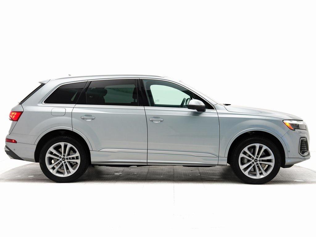 used 2025 Audi Q7 car, priced at $61,995