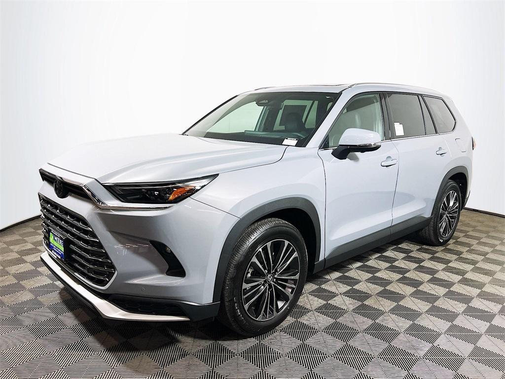 new 2025 Toyota Grand Highlander Hybrid car