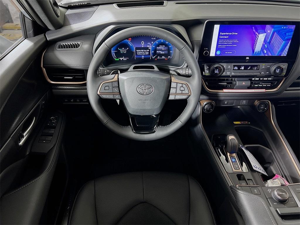 new 2025 Toyota Grand Highlander Hybrid car