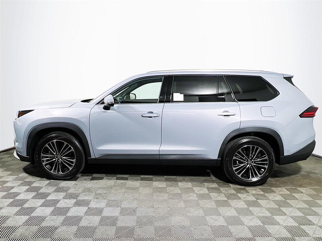 new 2025 Toyota Grand Highlander Hybrid car