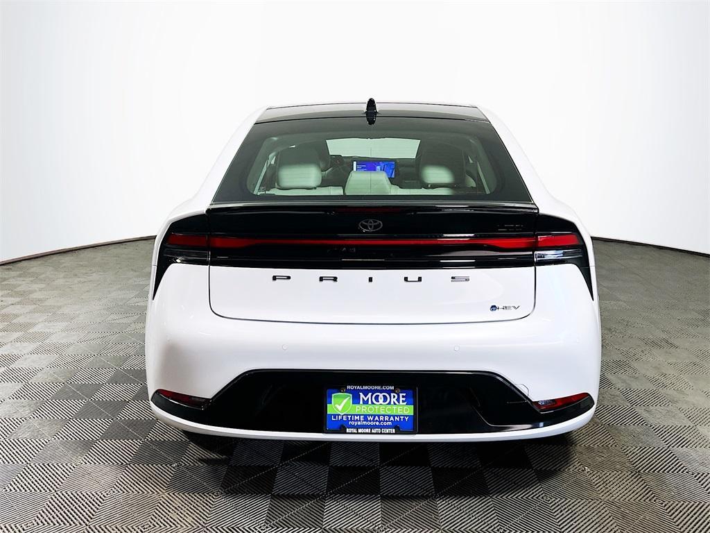 new 2025 Toyota Prius car