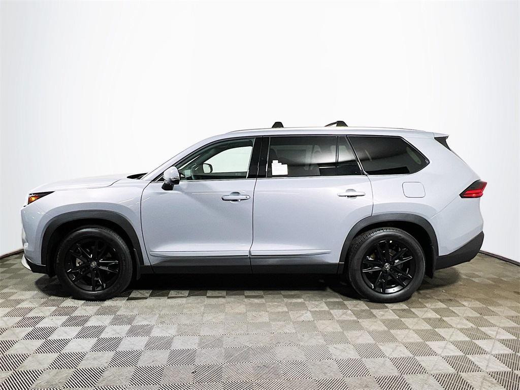 new 2026 Toyota Highlander Hybrid car, priced at $64,455