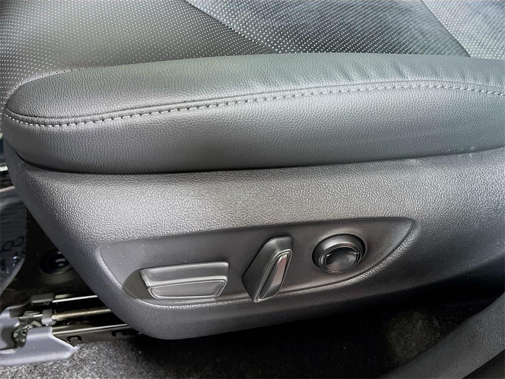 new 2026 Toyota Highlander Hybrid car, priced at $64,455