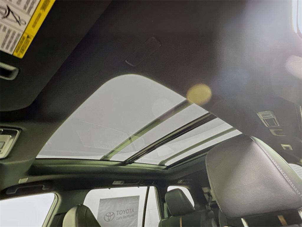 new 2026 Toyota Highlander Hybrid car, priced at $64,455