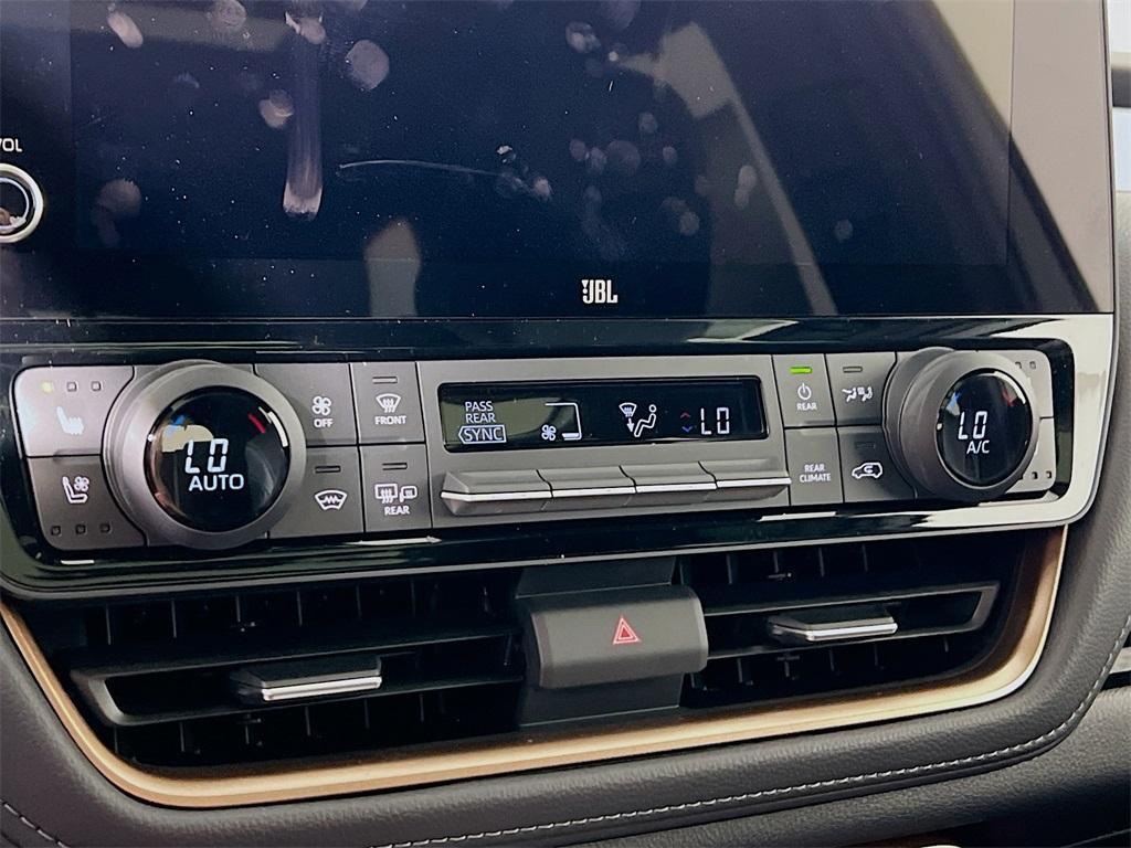 new 2026 Toyota Highlander Hybrid car, priced at $64,455