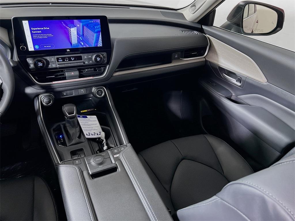 new 2025 Toyota Grand Highlander Hybrid car