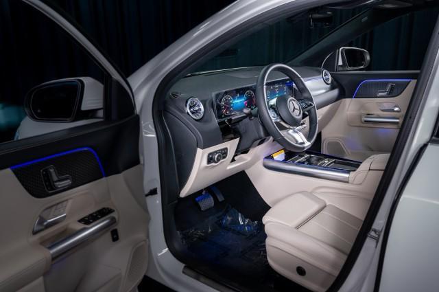 new 2025 Mercedes-Benz GLA 250 car, priced at $45,845