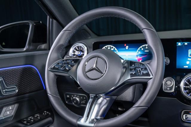 new 2025 Mercedes-Benz GLA 250 car, priced at $44,620