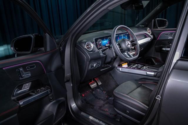 used 2025 Mercedes-Benz GLB 250 car, priced at $43,994