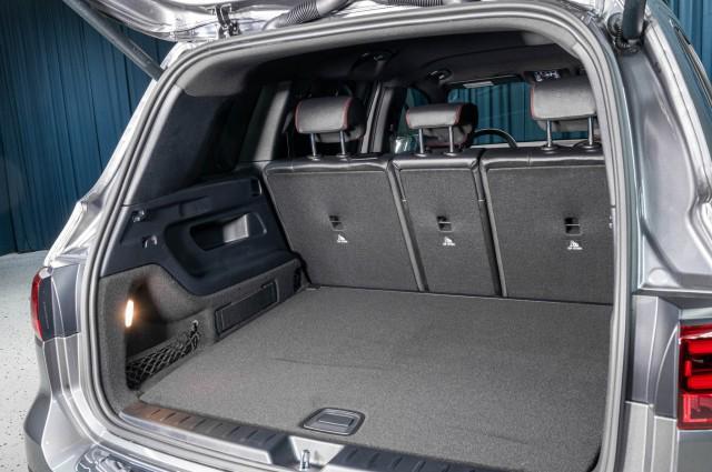 used 2025 Mercedes-Benz GLB 250 car, priced at $43,994