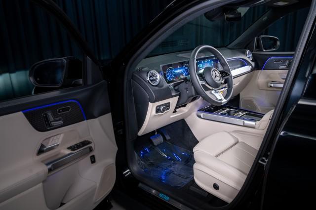 new 2024 Mercedes-Benz EQB 300 car, priced at $61,025