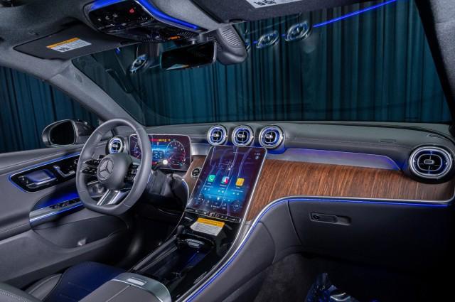 new 2025 Mercedes-Benz GLC 300 car, priced at $61,595