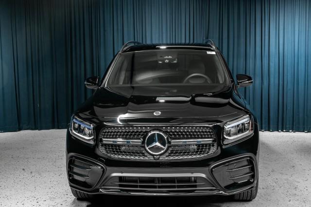 new 2025 Mercedes-Benz GLB 250 car, priced at $52,250