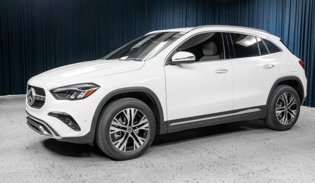 new 2025 Mercedes-Benz GLA 250 car, priced at $44,620