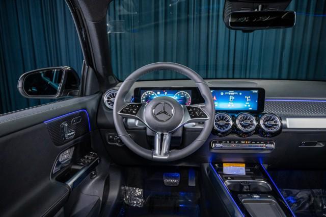 new 2024 Mercedes-Benz GLB 250 car, priced at $52,990