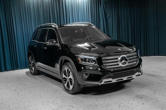 new 2024 Mercedes-Benz GLB 250 car, priced at $52,990