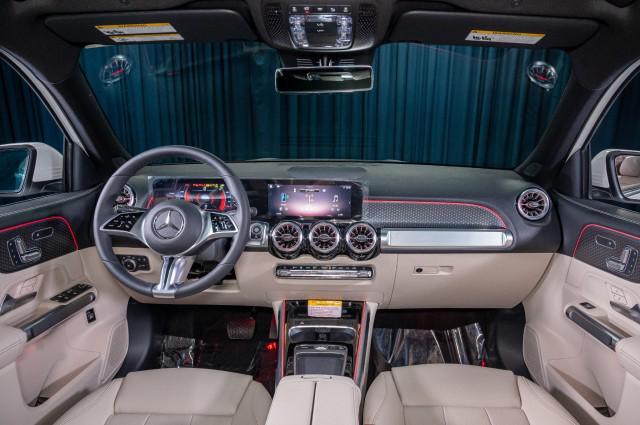 new 2025 Mercedes-Benz GLB 250 car, priced at $47,145