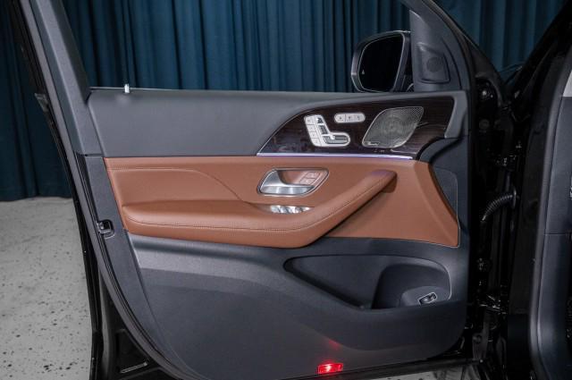 new 2025 Mercedes-Benz GLS 450 car, priced at $98,165