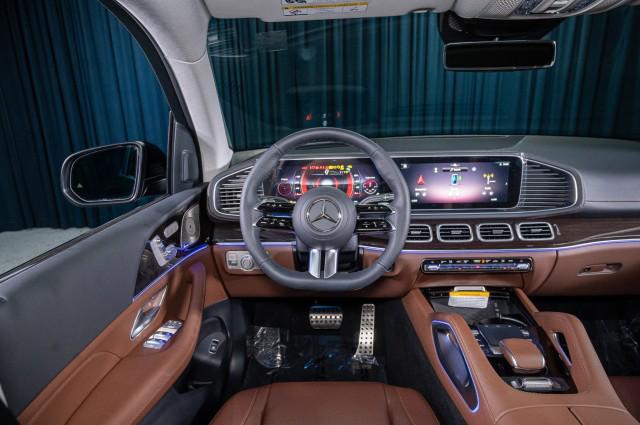 new 2025 Mercedes-Benz GLS 450 car, priced at $98,165
