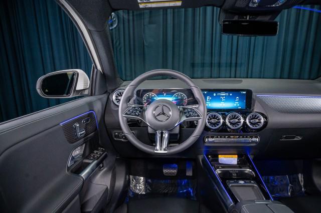 new 2025 Mercedes-Benz GLA 250 car, priced at $46,340