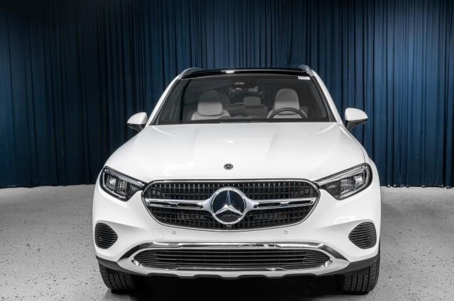 new 2025 Mercedes-Benz GLC 300 car, priced at $53,045