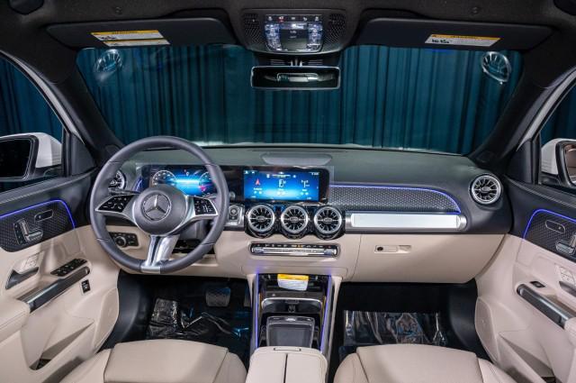 new 2025 Mercedes-Benz GLB 250 car, priced at $48,645