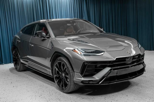 used 2023 Lamborghini Urus car, priced at $257,994