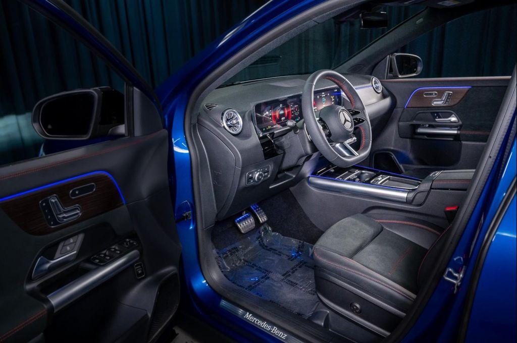 used 2025 Mercedes-Benz GLA 250 car, priced at $43,994