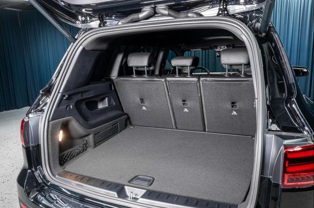 new 2025 Mercedes-Benz GLB 250 car, priced at $44,550