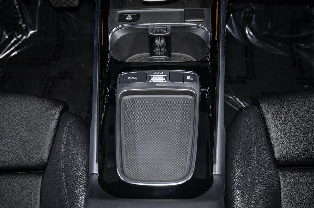 new 2025 Mercedes-Benz GLB 250 car, priced at $44,550