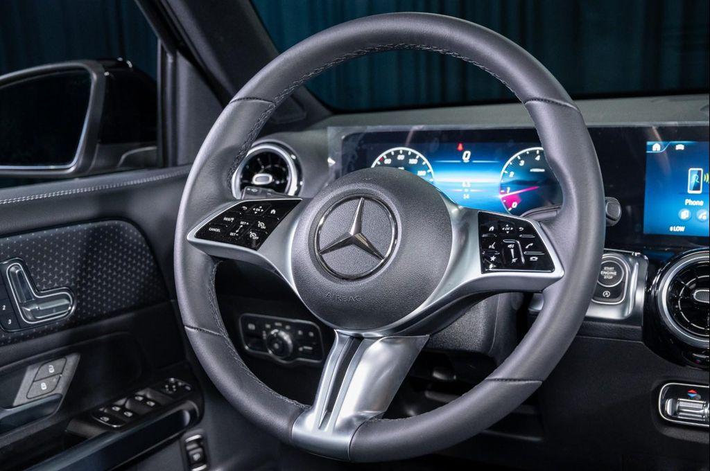 new 2025 Mercedes-Benz GLB 250 car, priced at $44,550