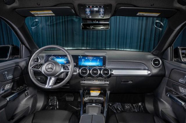 new 2025 Mercedes-Benz GLB 250 car, priced at $44,550
