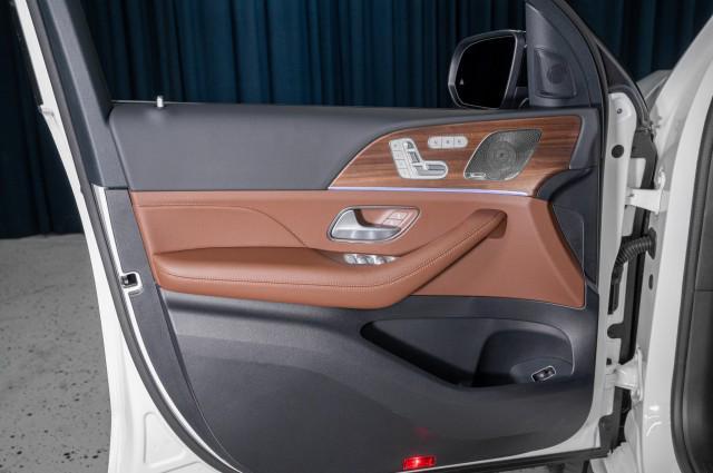 new 2025 Mercedes-Benz GLS 450 car, priced at $98,010