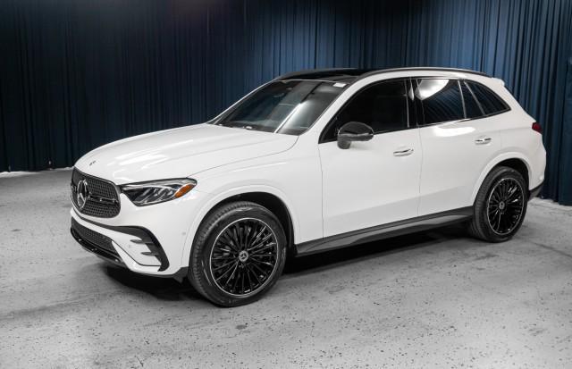 new 2025 Mercedes-Benz GLC 300 car, priced at $61,125