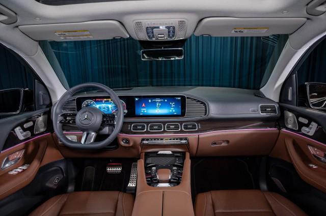 new 2025 Mercedes-Benz GLS 450 car, priced at $98,165