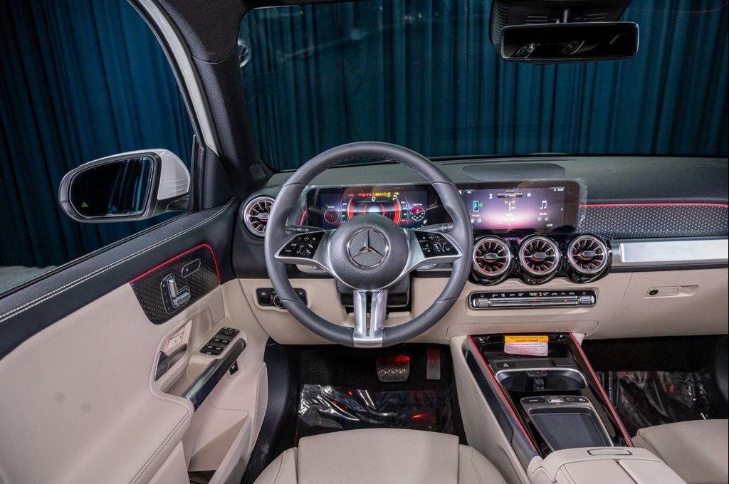 new 2025 Mercedes-Benz GLB 250 car, priced at $47,145